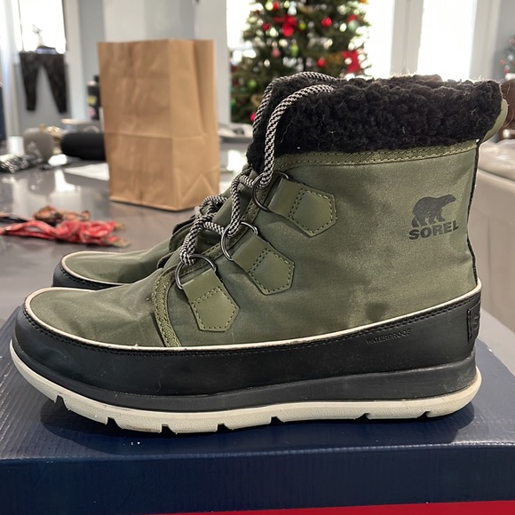 Sorel Women’s Explorer Boot - Hiker Green,Black - Picture 5 of 7